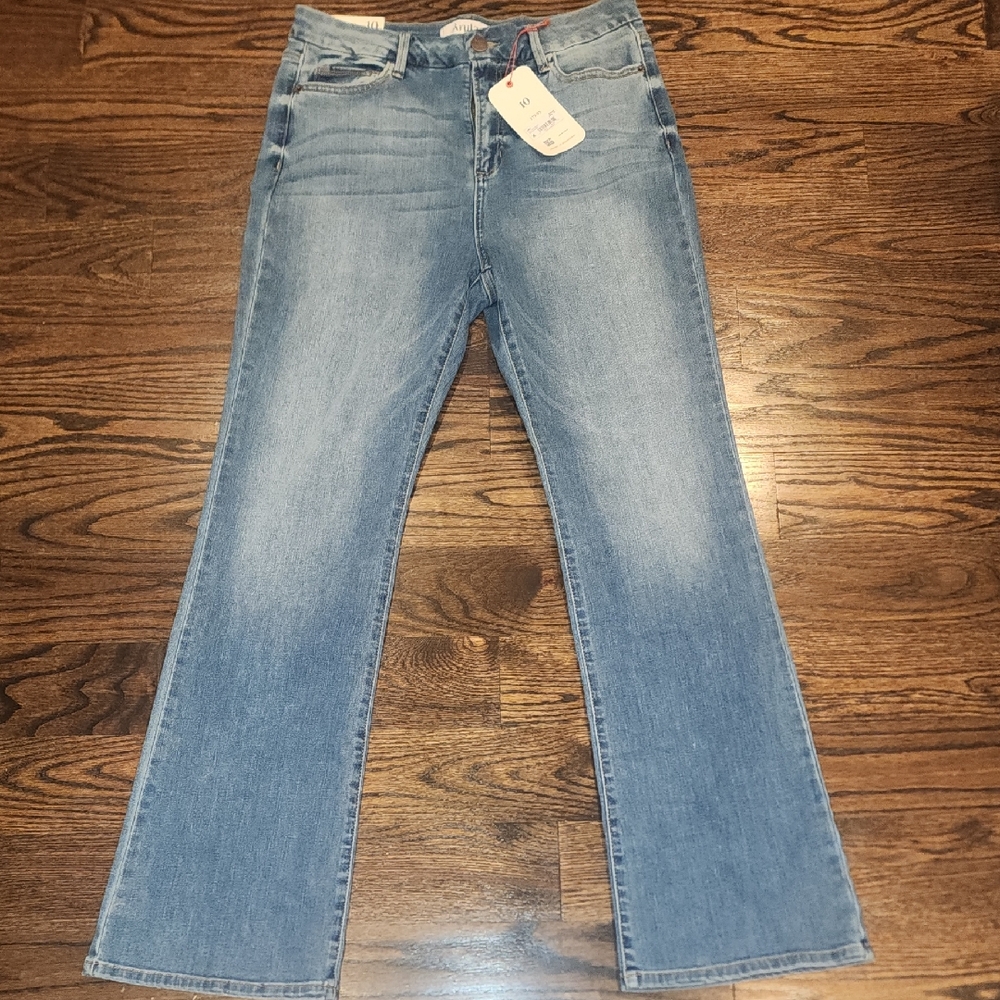 Elegant Light Blue Flare Jeans for Women